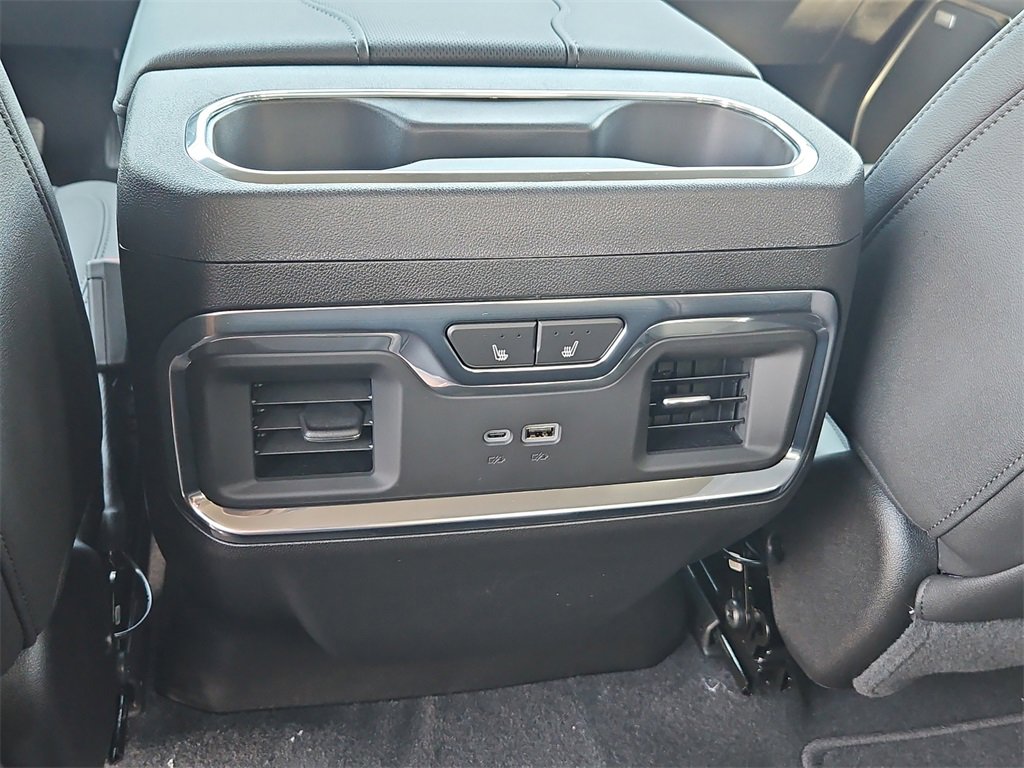 New 2025 GMC Sierra 2500 SLT w/ Texas SLT Premium Package image 19