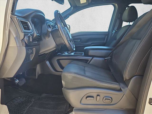 Used 2018 Nissan Titan SV w/ SV Convenience Package image 15