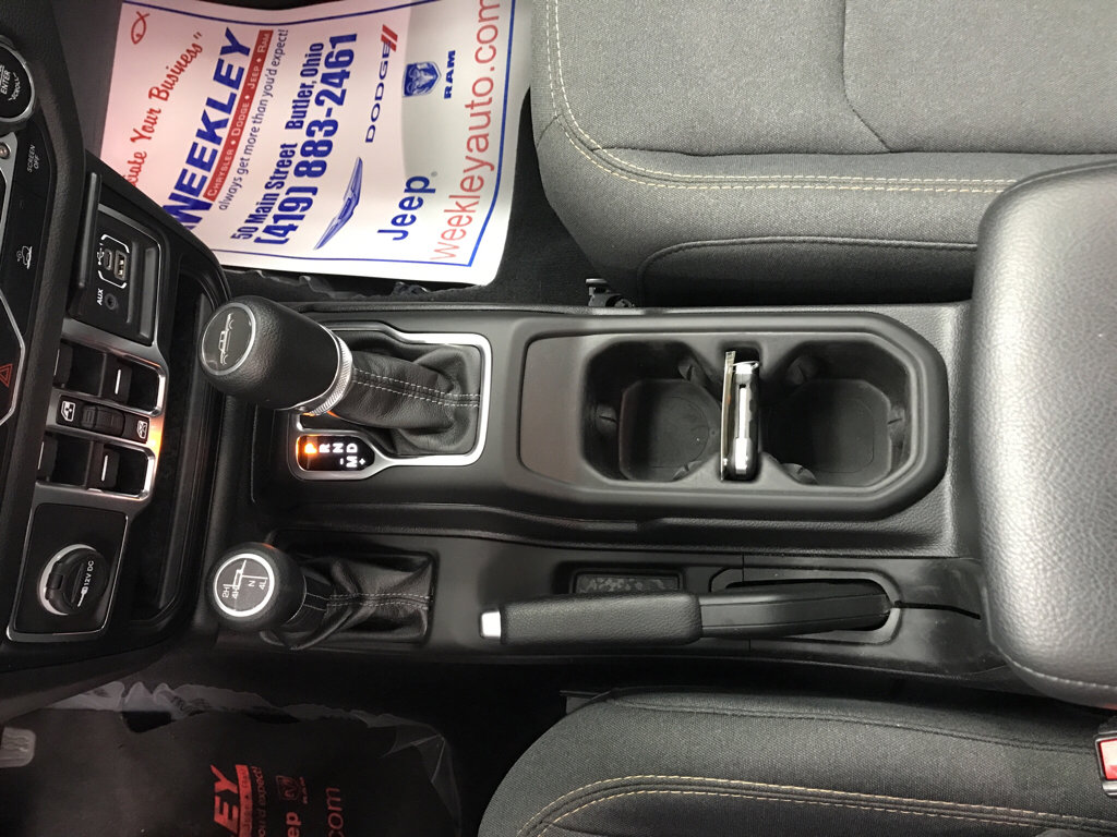 Used 2024 Jeep Gladiator Sport AWD/4WD image 11