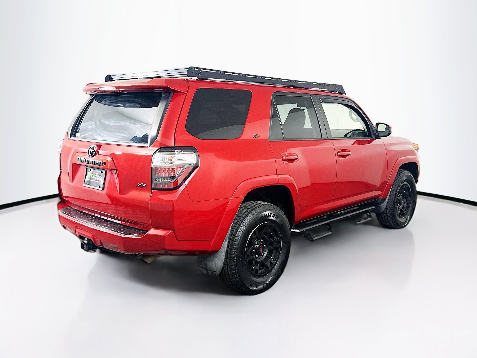 Used 2018 Toyota 4Runner SR5 AWD/4WD image 9