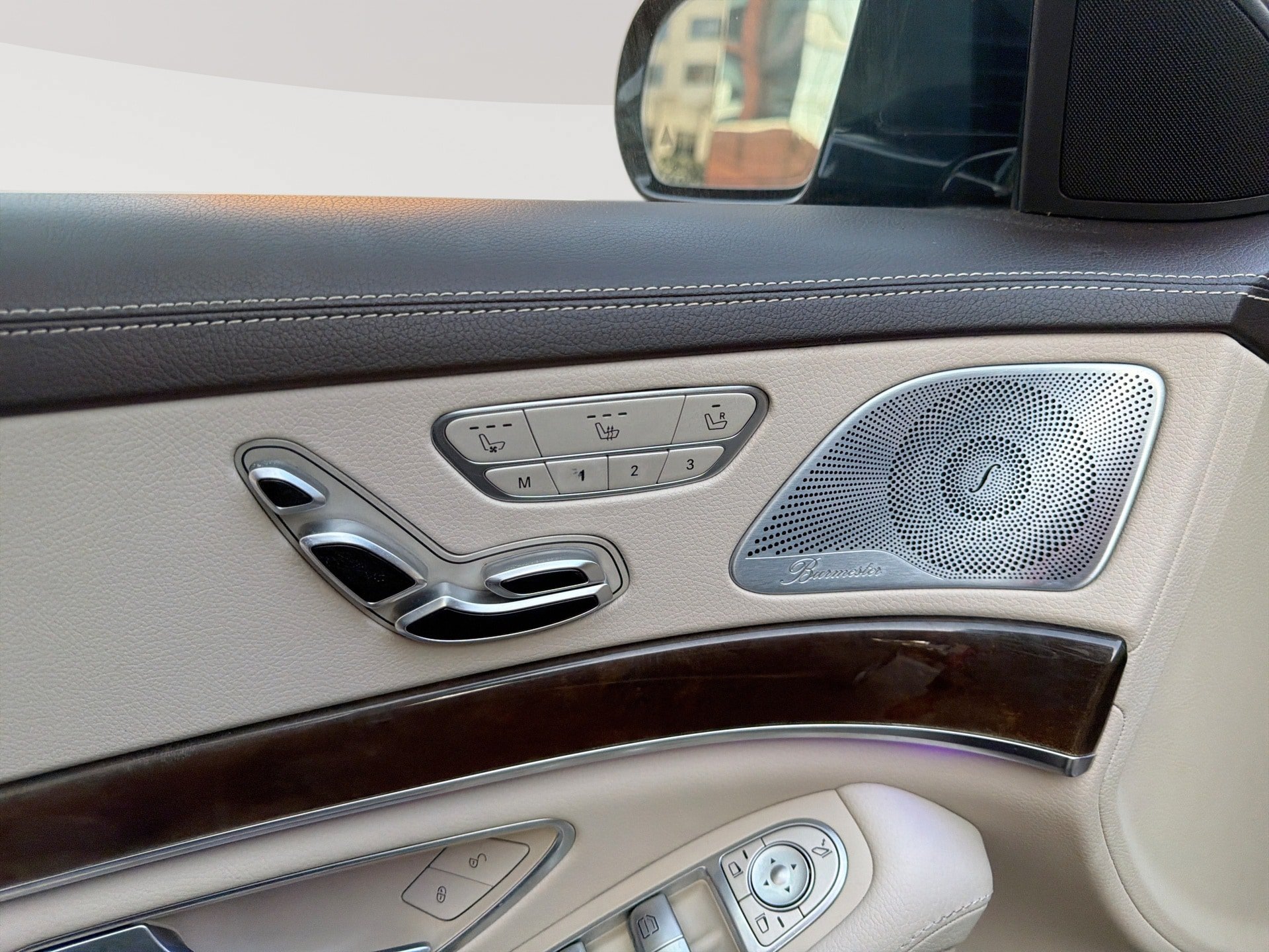 Used 2017 Mercedes-Benz S 550 4MATIC Sedan image 14