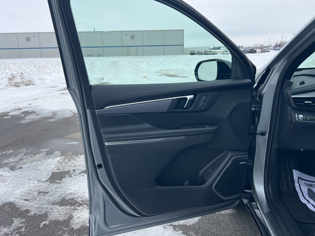 Used 2025 Buick Enclave Sport Touring image 14