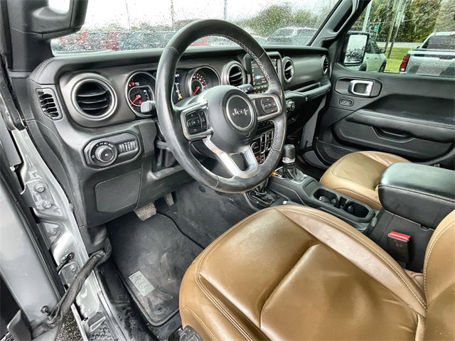 Used 2022 Jeep Wrangler Unlimited Rubicon w/ Cold Weather Group image 10