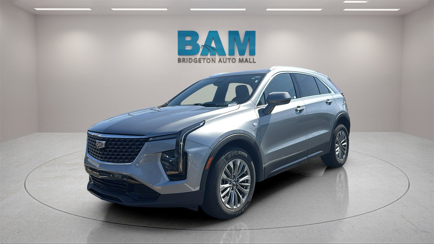 Used 2024 Cadillac XT4 Premium Luxury image 3