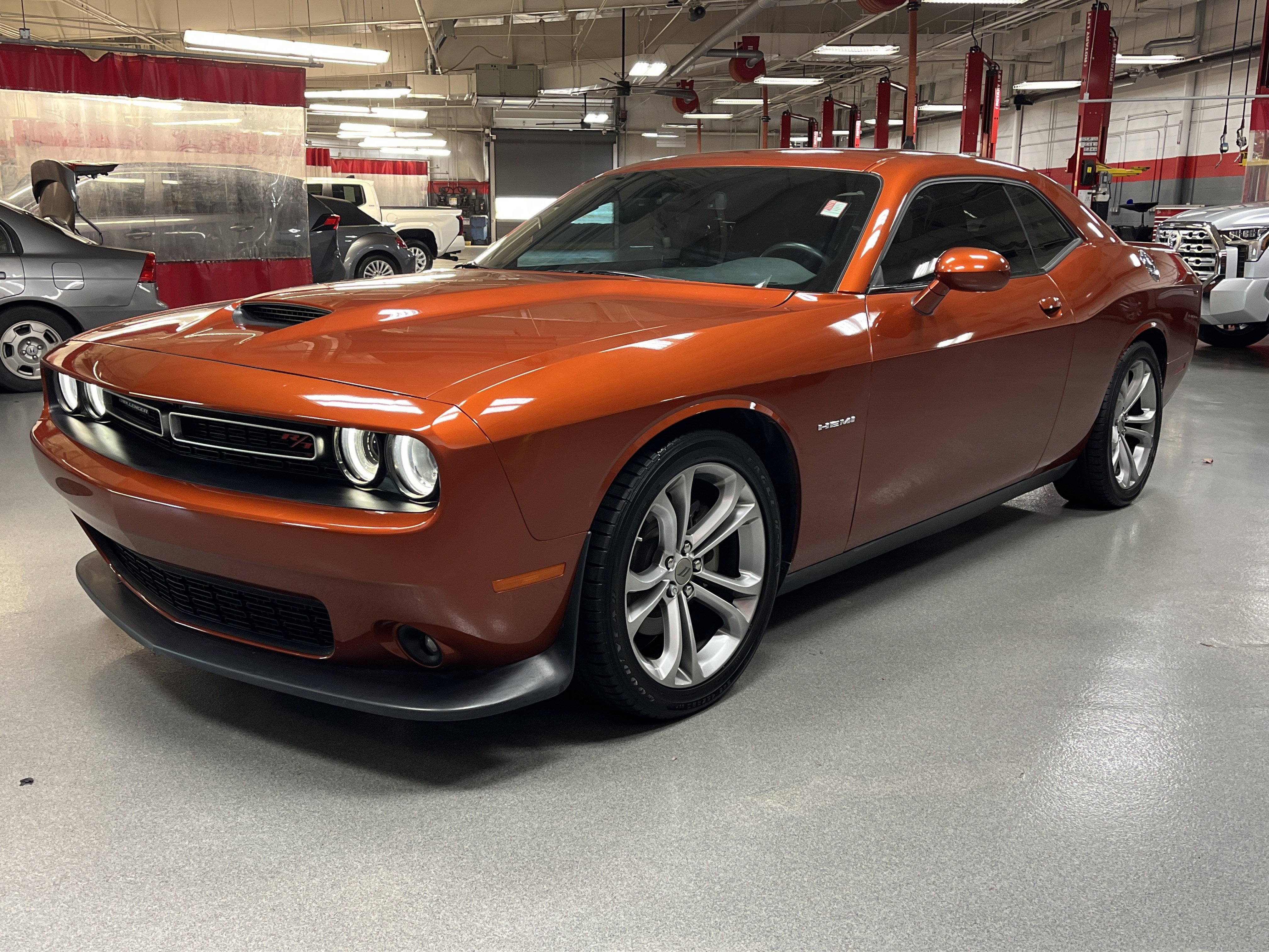 Used 2022 Dodge Challenger R/T image 5