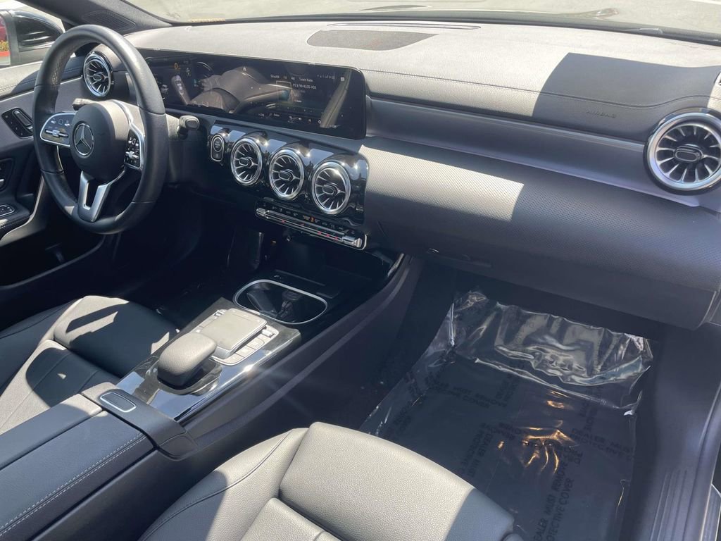Used 2023 Mercedes-Benz CLA 250 image 27