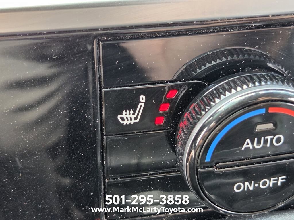 Used 2022 Nissan Pathfinder SL w/ Lighting Package (N92) FWD image 21