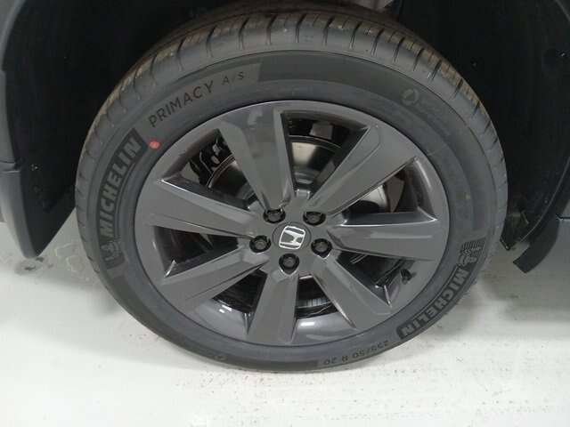 Used 2023 Honda Pilot Sport image 11