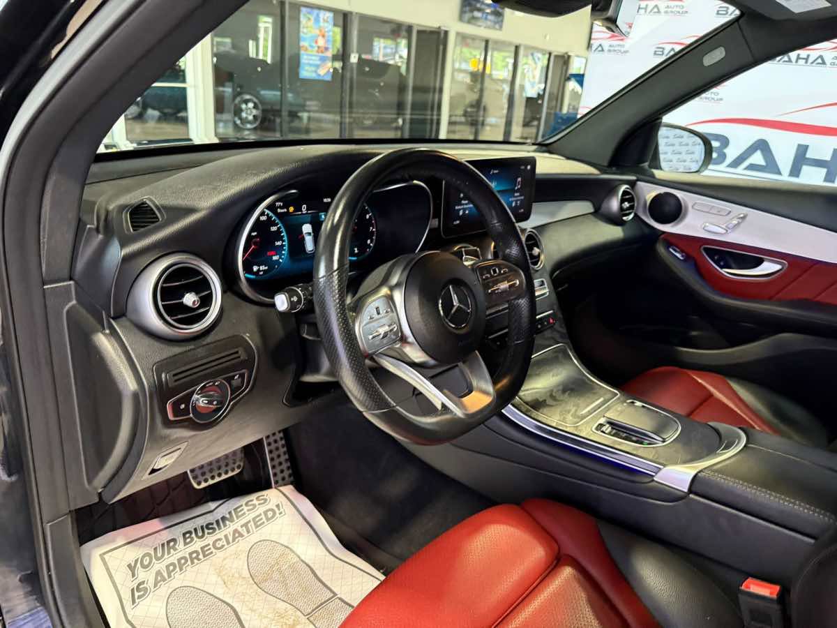 Used 2022 Mercedes-Benz GLC 300 4MATIC w/ AMG Line image 24