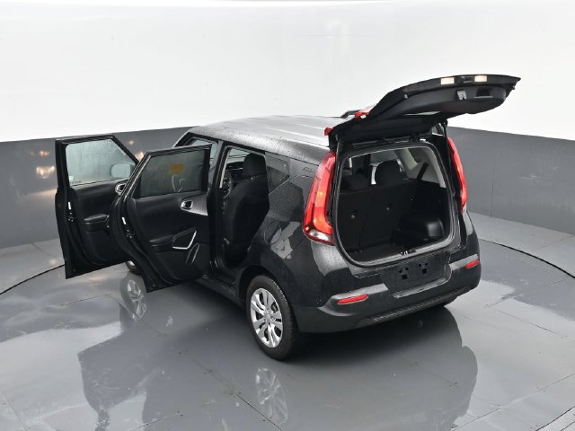 Used 2022 Kia Soul LX FWD image 25