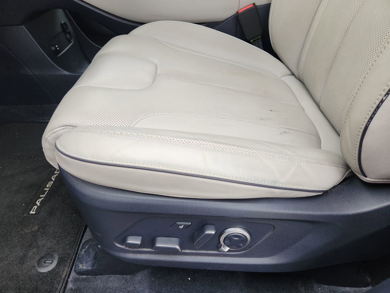 Used 2023 Hyundai Palisade Calligraphy image 28