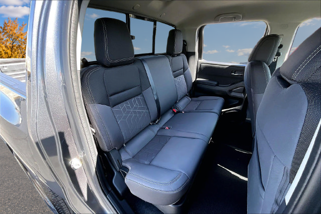 New 2027 Nissan Frontier SV RWD image 10