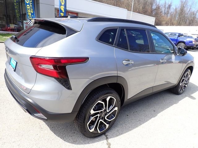 Used 2025 Chevrolet Trax RS image 4