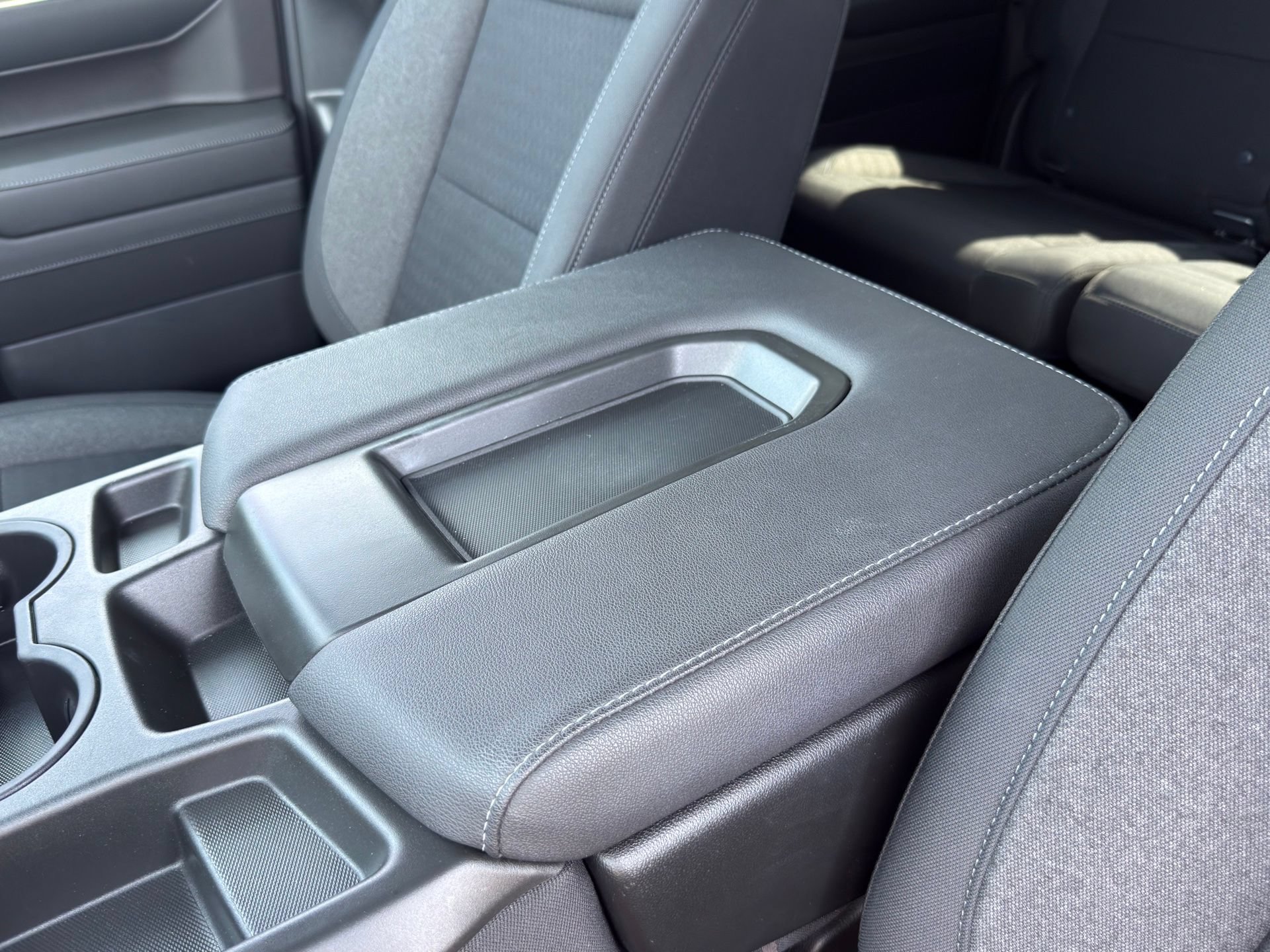 Used 2024 Chevrolet Silverado 1500 LT RWD image 12