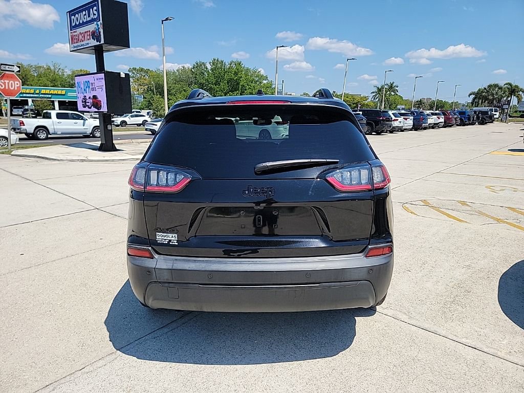 Used 2023 Jeep Cherokee Altitude Lux image 4