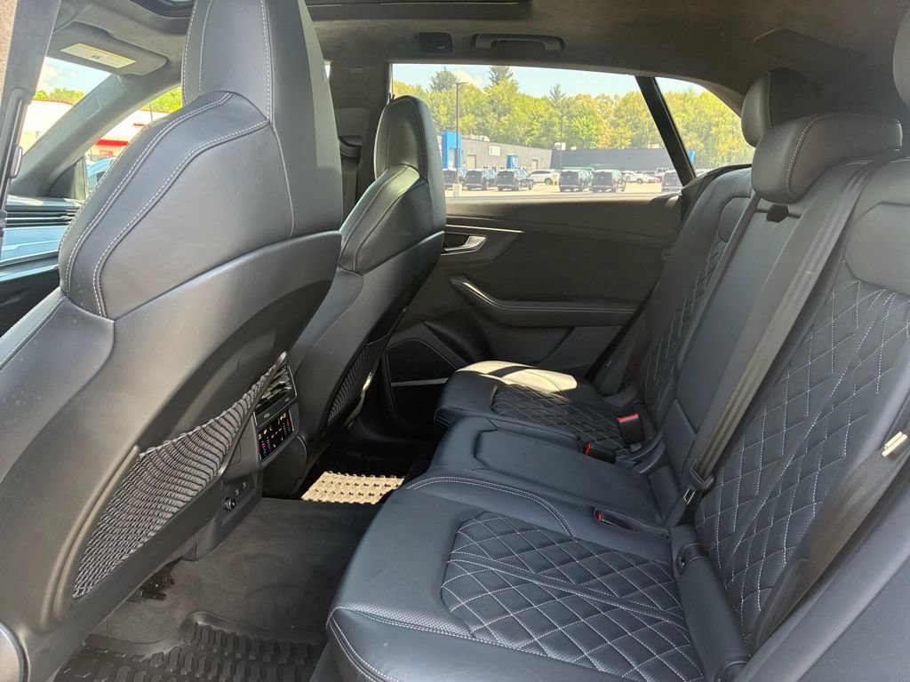Used 2021 Audi SQ8 Prestige AWD/4WD image 18