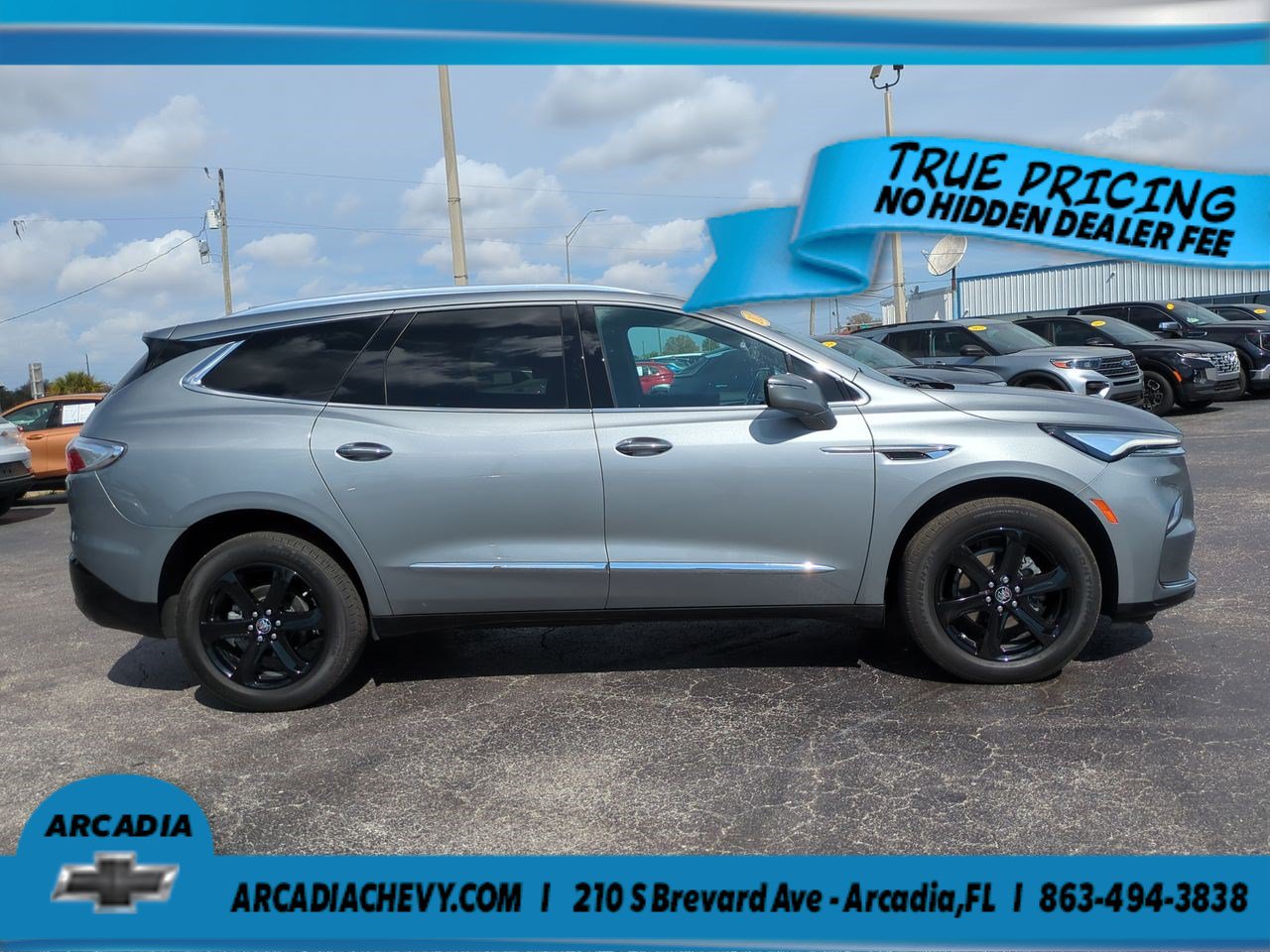 Used 2024 Buick Enclave Essence w/ Experience Buick Package FWD image 3