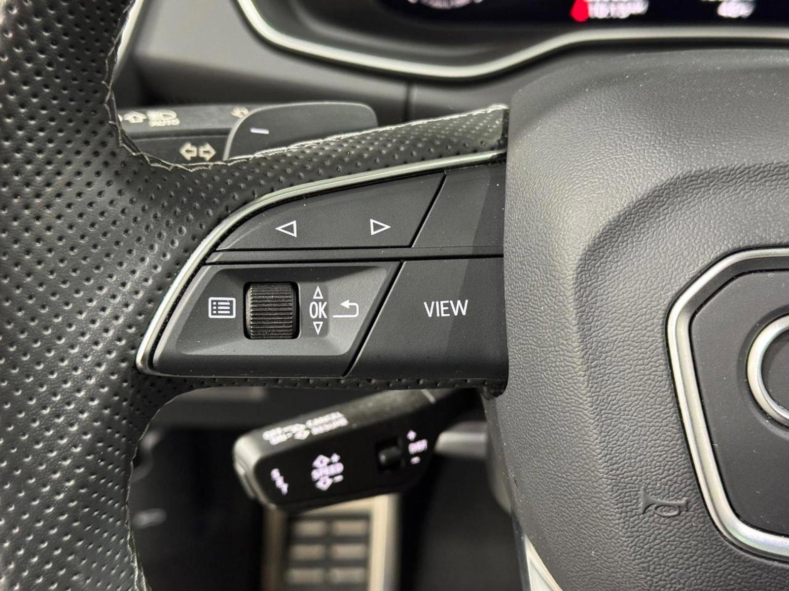 Used 2023 Audi SQ5 Premium Plus w/ Premium Plus Package image 32