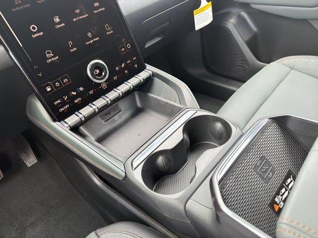 New 2027 GMC Terrain AT4 w/ Convenience Package III AWD/4WD image 27