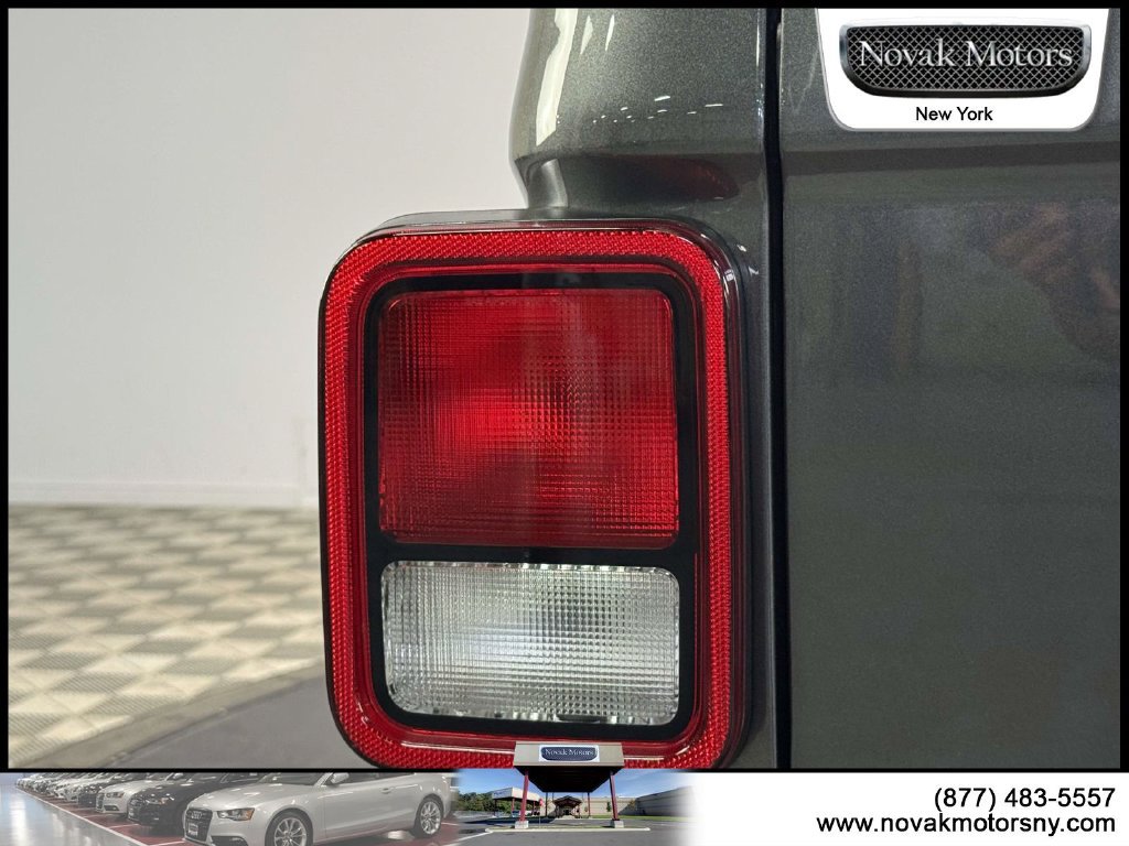 Used 2022 Jeep Gladiator Sport AWD/4WD image 11