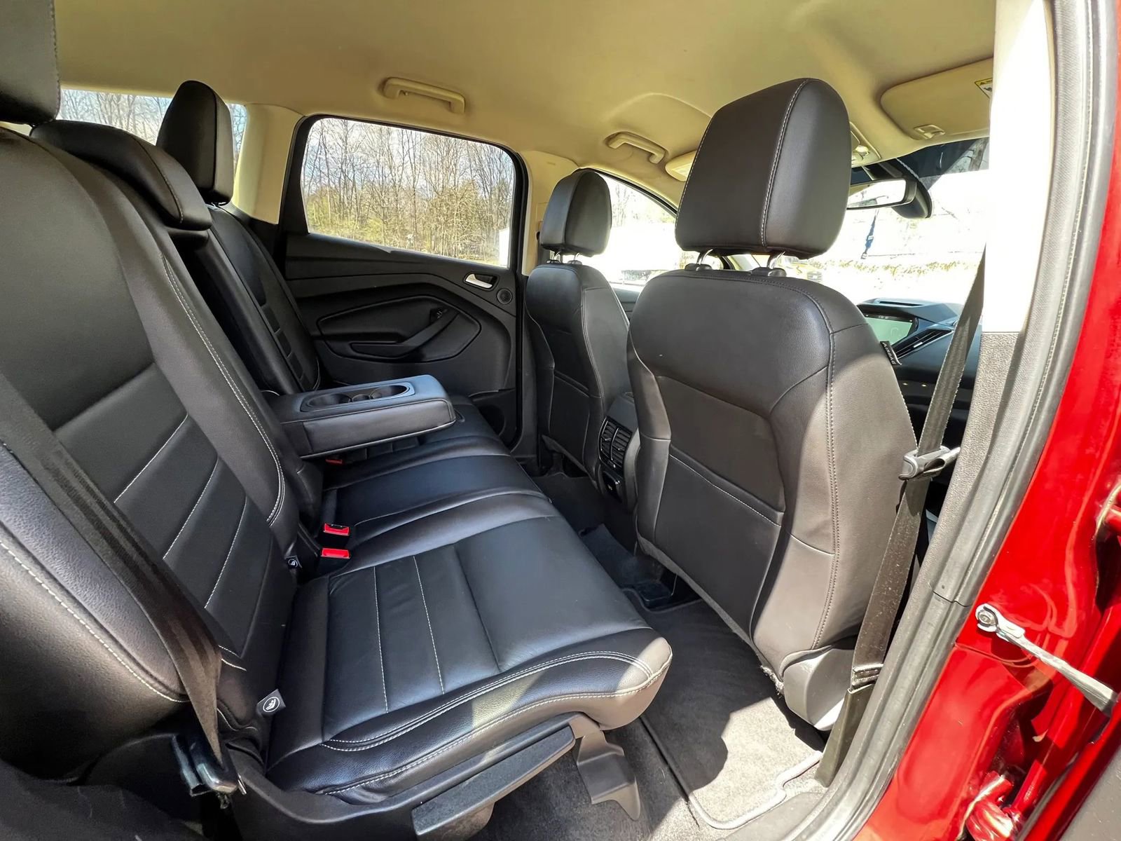 Used 2016 Ford Escape Titanium image 10