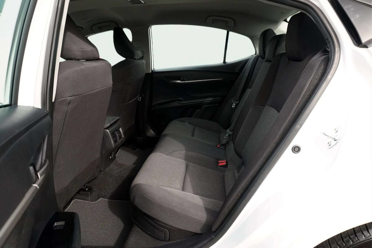 Used 2025 Toyota Camry LE FWD image 16