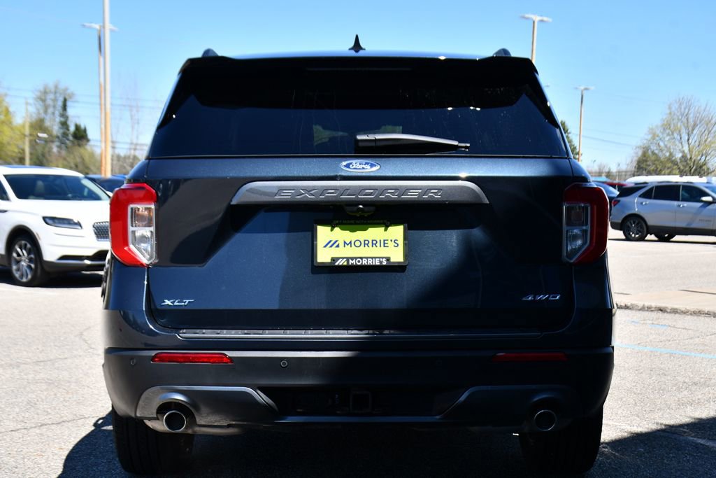 Used 2024 Ford Explorer XLT w/ Equipment Group 202A AWD/4WD image 5