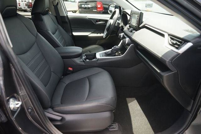 Used 2021 Toyota RAV4 XLE Premium AWD/4WD image 19