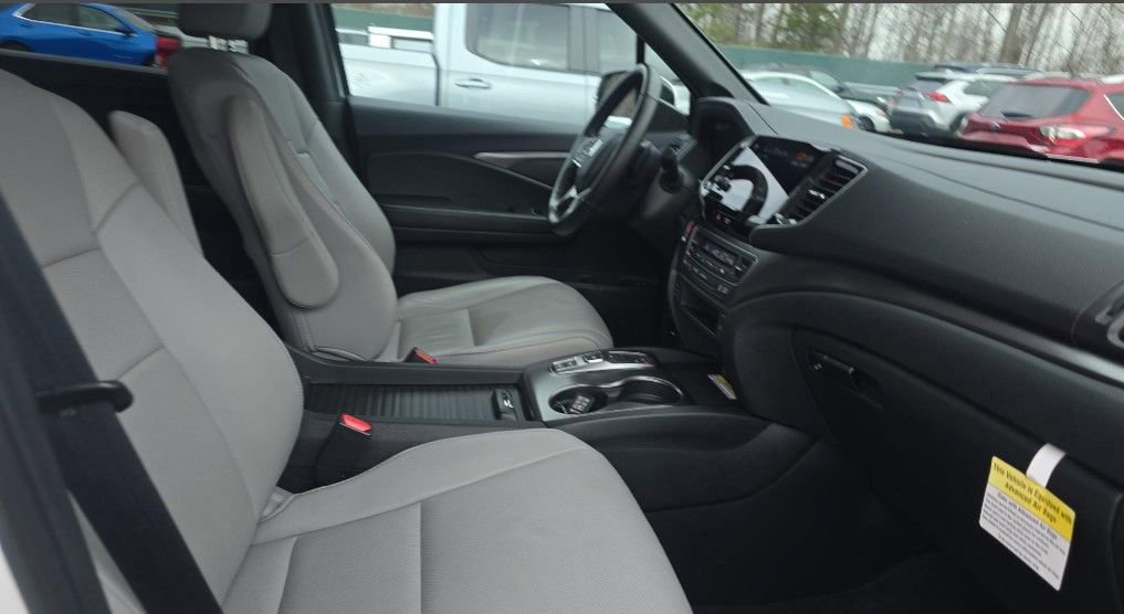 Used 2023 Honda Passport EX-L image 11