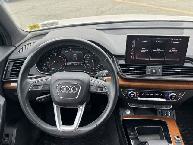 Used 2023 Audi Q5 2.0T Premium w/ Convenience Package AWD/4WD image 17