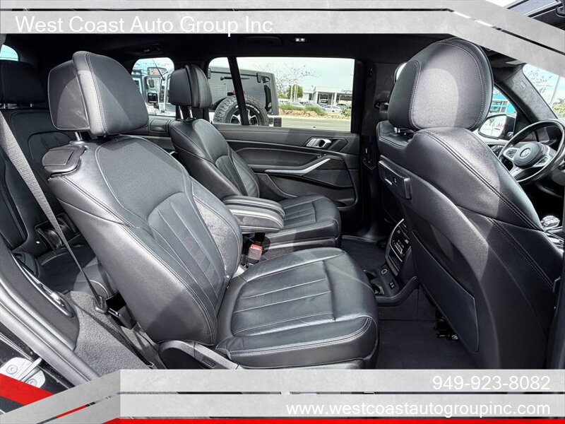 Used 2022 BMW X7 xDrive40i w/ M Sport Package AWD/4WD image 12