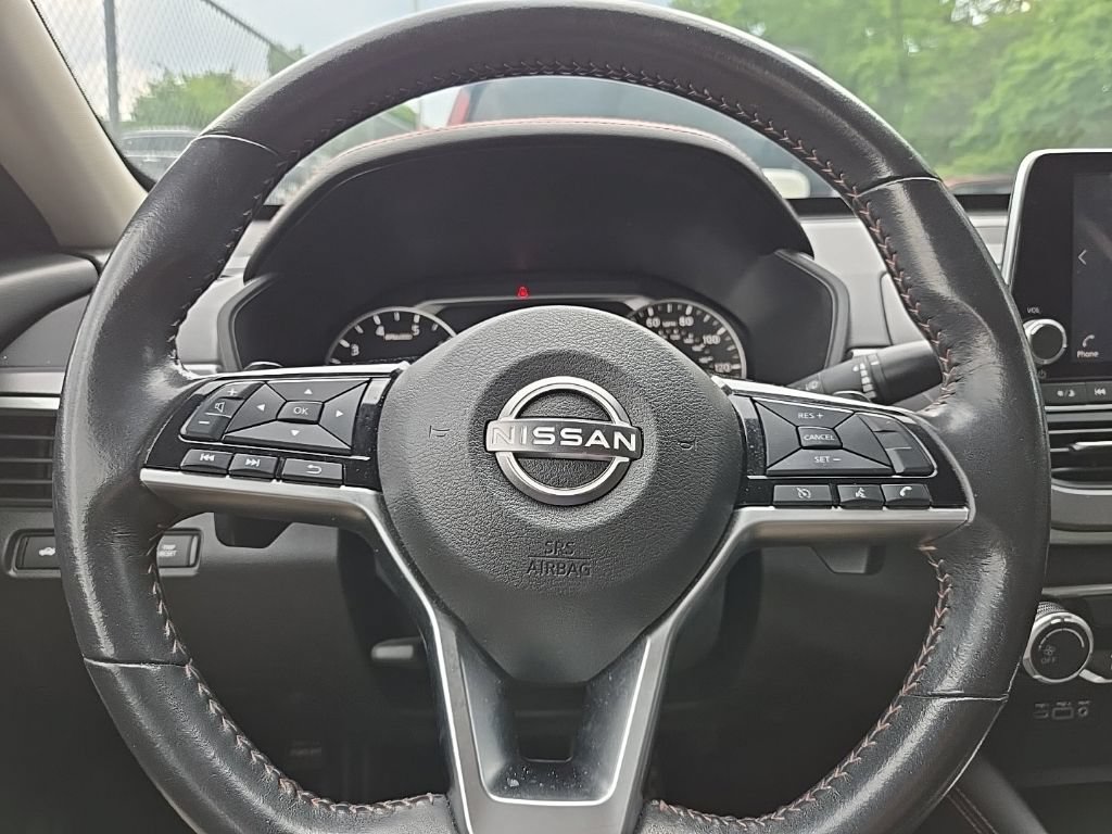 Used 2024 Nissan Altima 2.5 SR FWD image 17