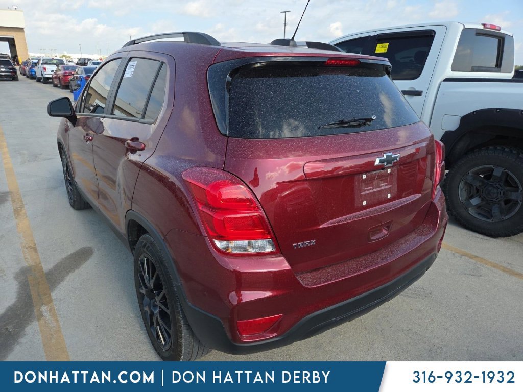 Used 2022 Chevrolet Trax LT w/ Sport Edition FWD image 6