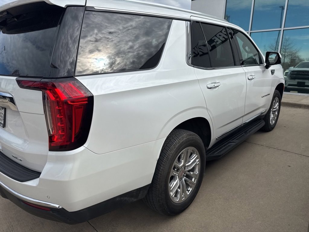 Used 2022 GMC Yukon SLT w/ SLT Luxury Package image 4
