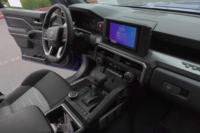 Used 2025 Toyota Tacoma TRD Sport image 15