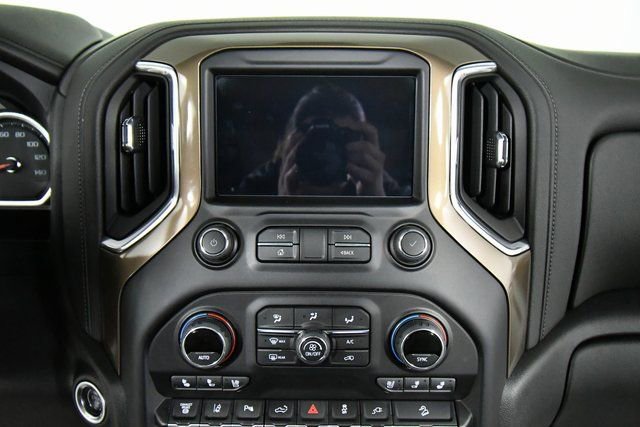 Used 2022 Chevrolet Silverado 3500 High Country w/ Z71 Off-Road Package image 4