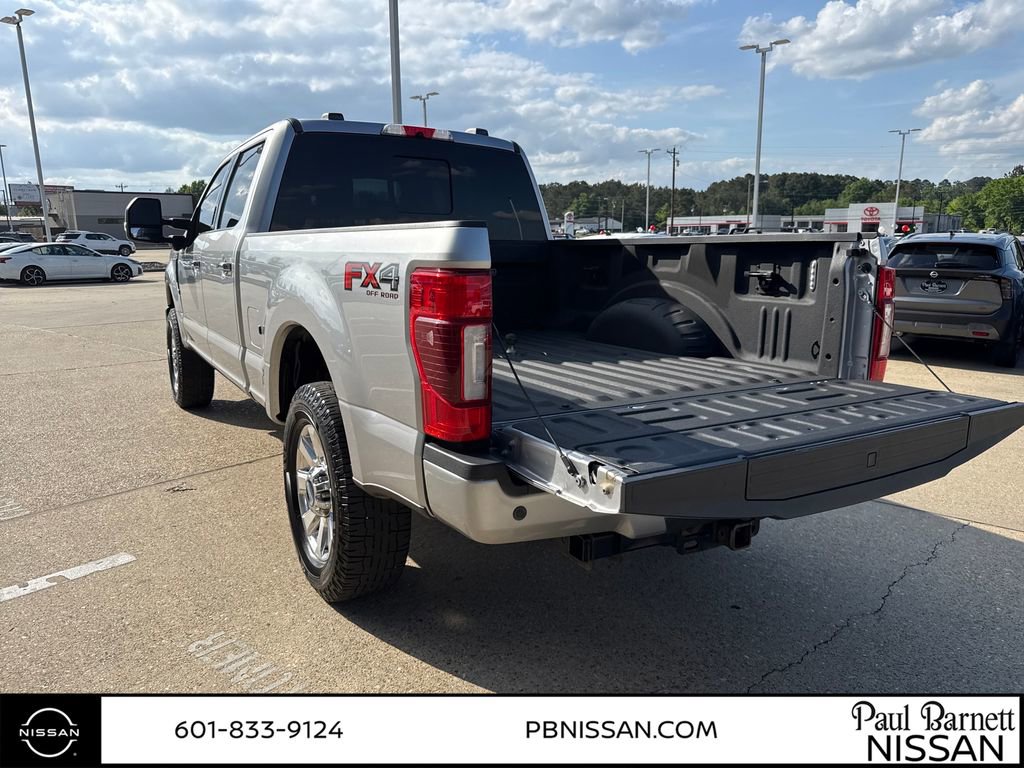 Used 2021 Ford F250 Platinum w/ FX4 Off-Road Package AWD/4WD image 4