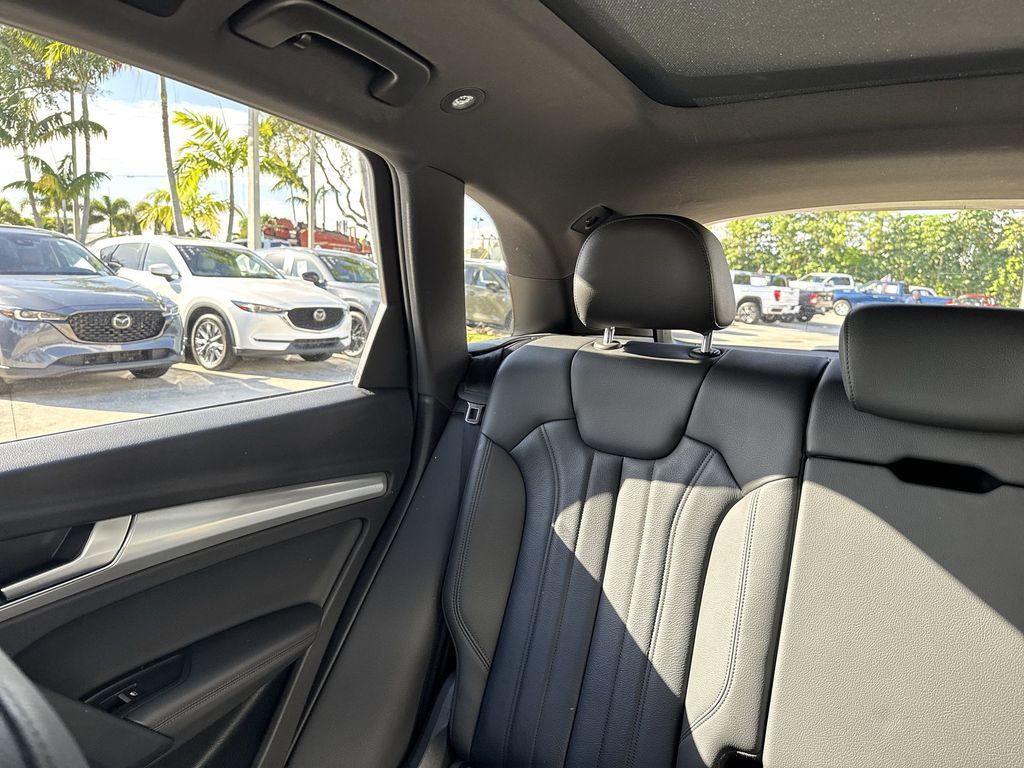 Used 2020 Audi Q5 2.0T Titanium Premium Plus w/ Premium Plus Package image 18