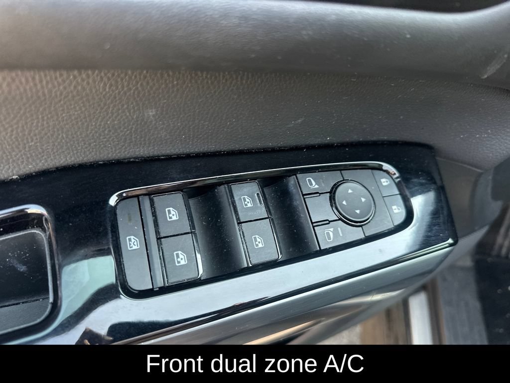 Used 2024 Nissan Pathfinder SL w/ SL Premium Package AWD/4WD image 15