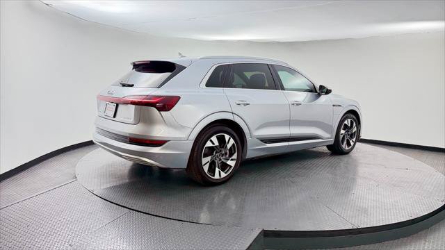 Used 2022 Audi e-tron Premium AWD/4WD image 8