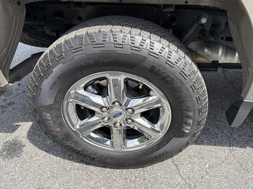Used 2025 Ford F150 XLT w/ Equipment Group 301A Standard AWD/4WD image 17