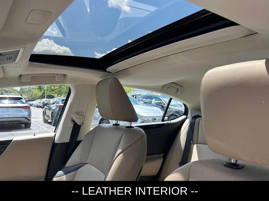 Used 2021 Lexus ES 350 w/ Premium Package FWD image 7