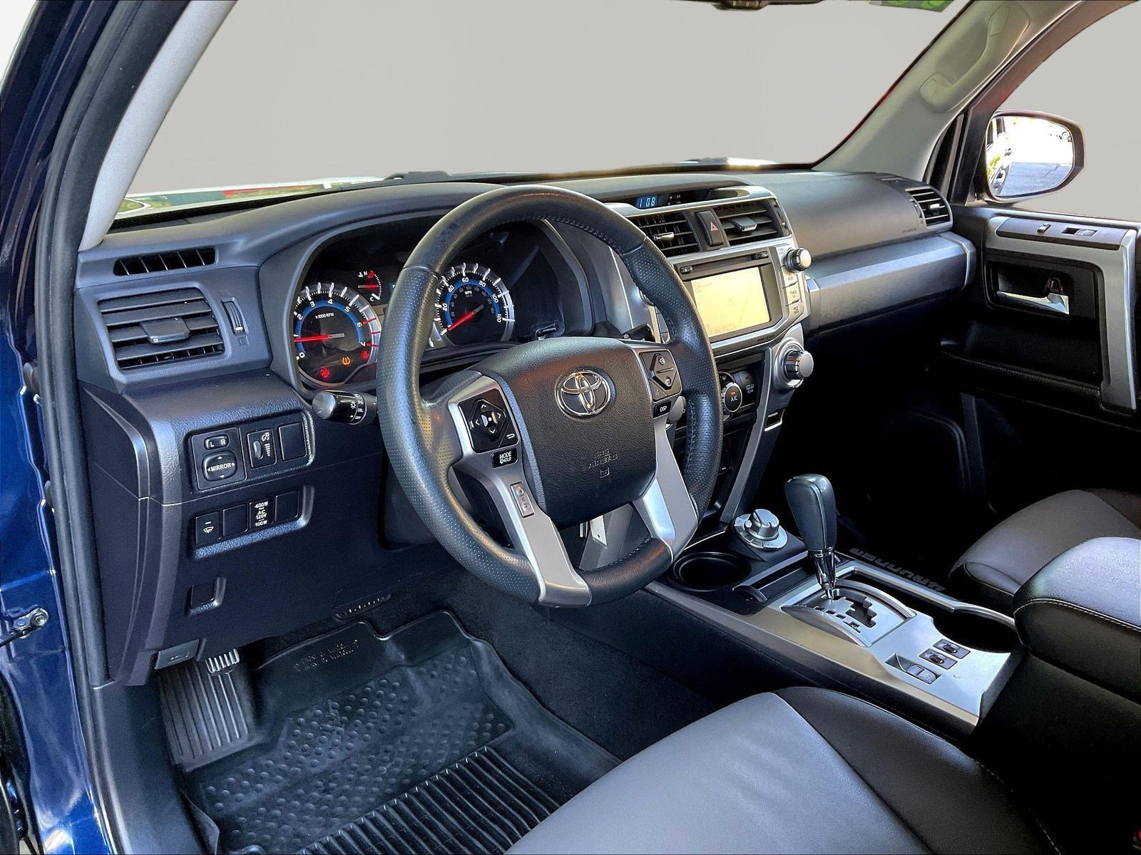 Used 2018 Toyota 4Runner SR5 Premium w/ Wilderness Package AWD/4WD image 17