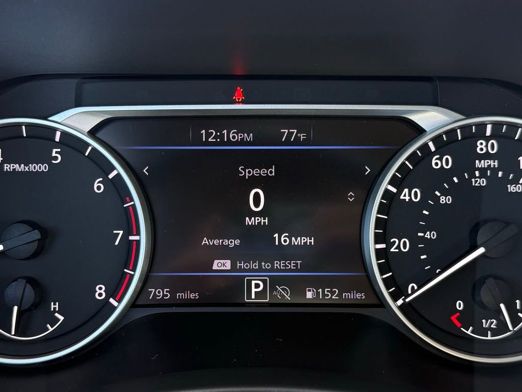 Certified 2025 Nissan Sentra SR image 32