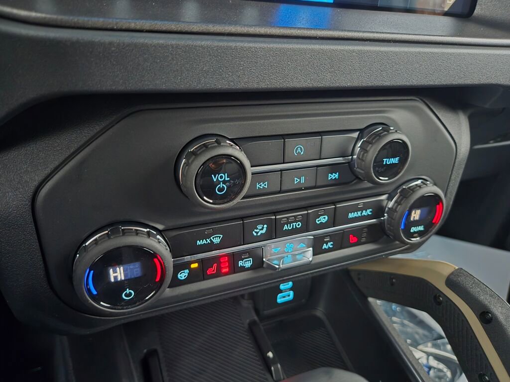 New 2025 Ford Bronco Badlands AWD/4WD image 16