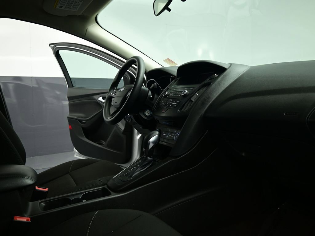 Used 2018 Ford Focus SE image 59