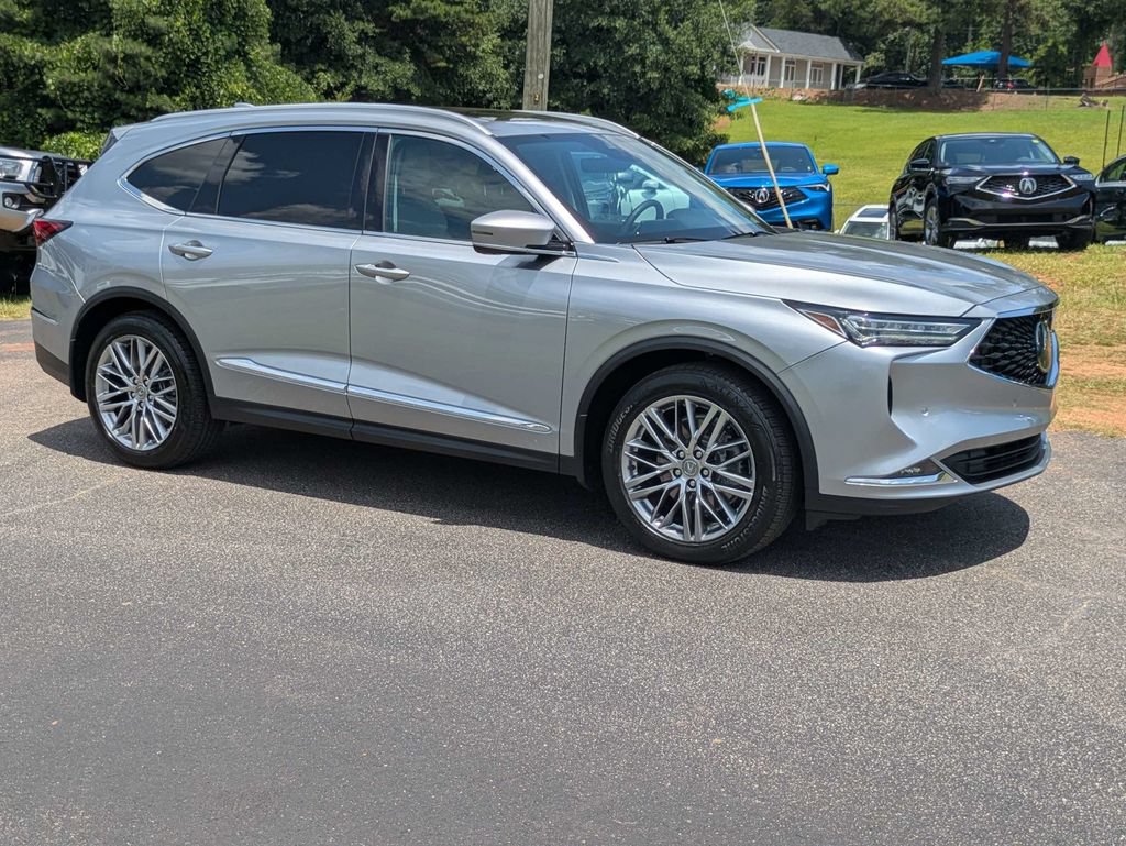 Used 2023 Acura MDX SH-AWD w/ Advance Package image 2