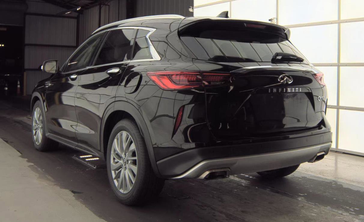Used 2022 INFINITI QX50 Luxe image 11