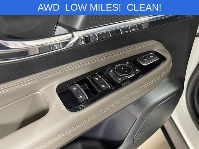 Used 2023 Lincoln Corsair AWD image 19