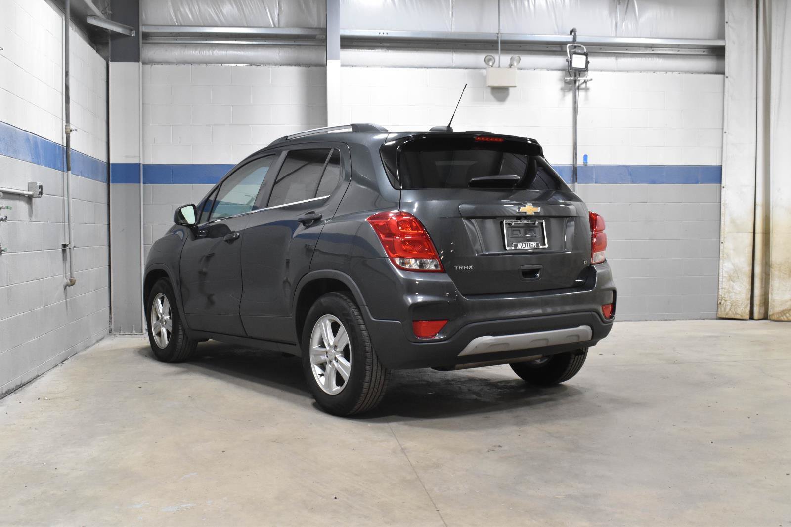 Used 2020 Chevrolet Trax LT FWD image 24
